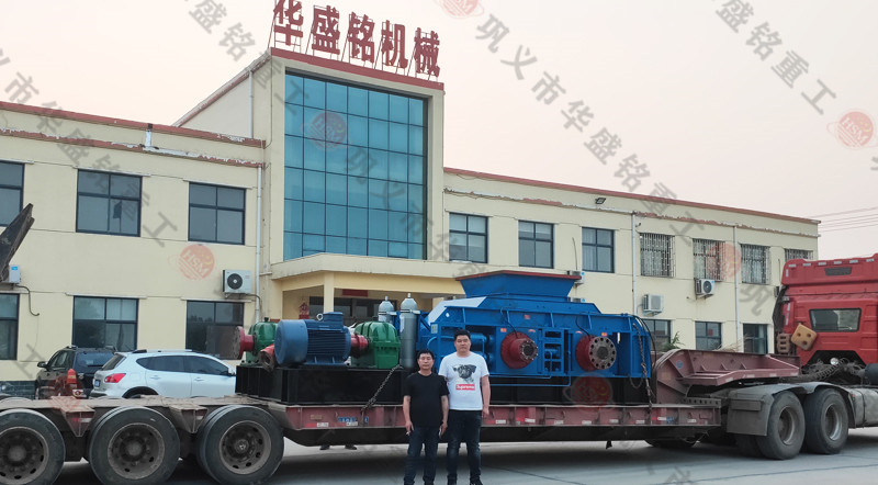 国际足联世界杯官网2PGY1212对辊破碎机机成功发往洛阳